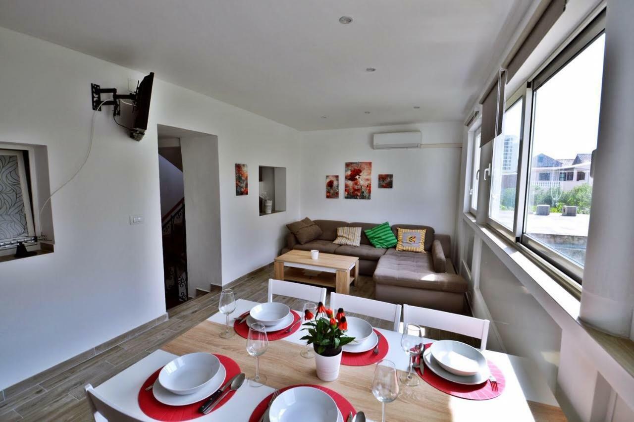 Apartman Martina เบทินา ภายนอก รูปภาพ