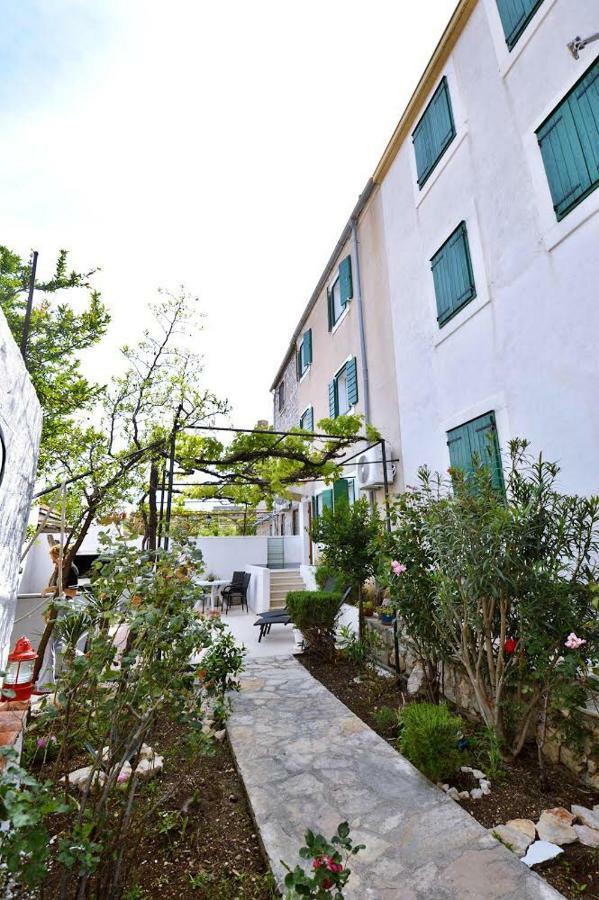 Apartman Martina เบทินา ภายนอก รูปภาพ