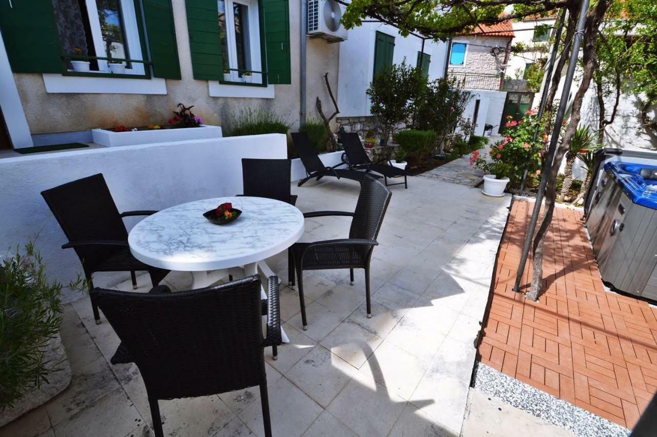 Apartman Martina เบทินา ภายนอก รูปภาพ