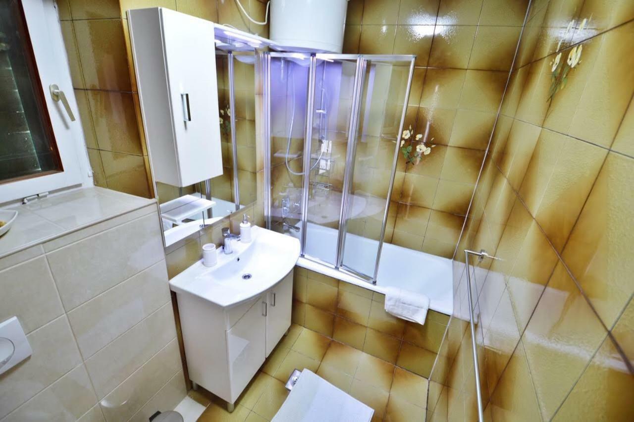Apartman Martina เบทินา ภายนอก รูปภาพ
