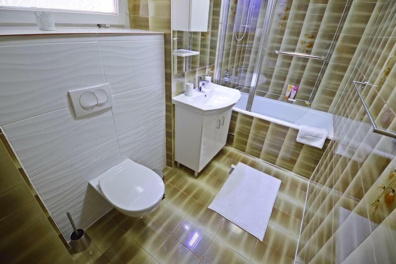 Apartman Martina เบทินา ภายนอก รูปภาพ